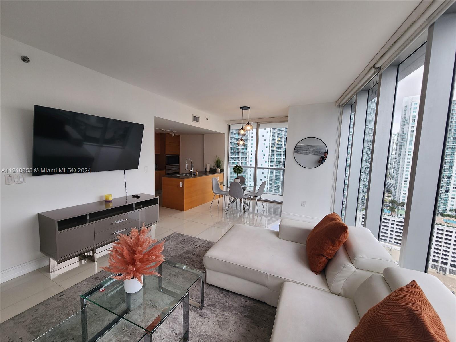 485 Brickell Ave 2504 Property Photo 1