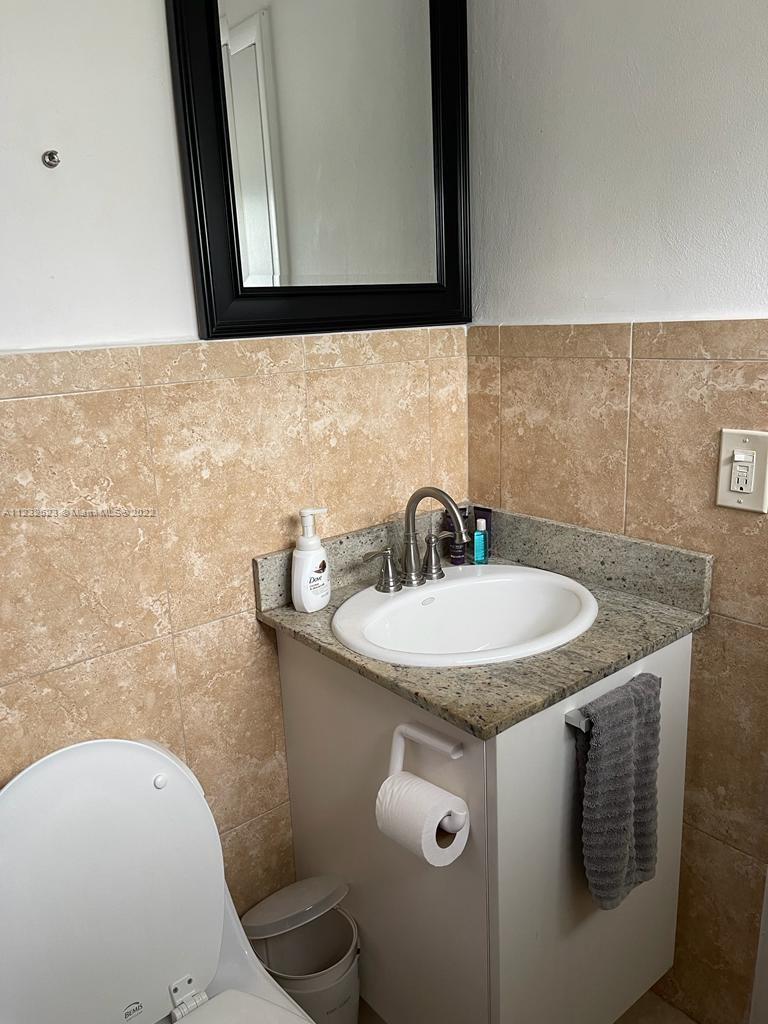 100 Sunrise Dr 25 Property Photo 16