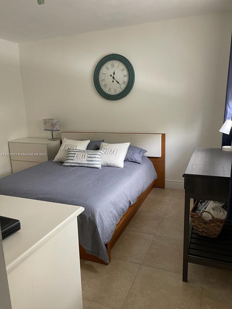100 Sunrise Dr 25 Property Photo 17