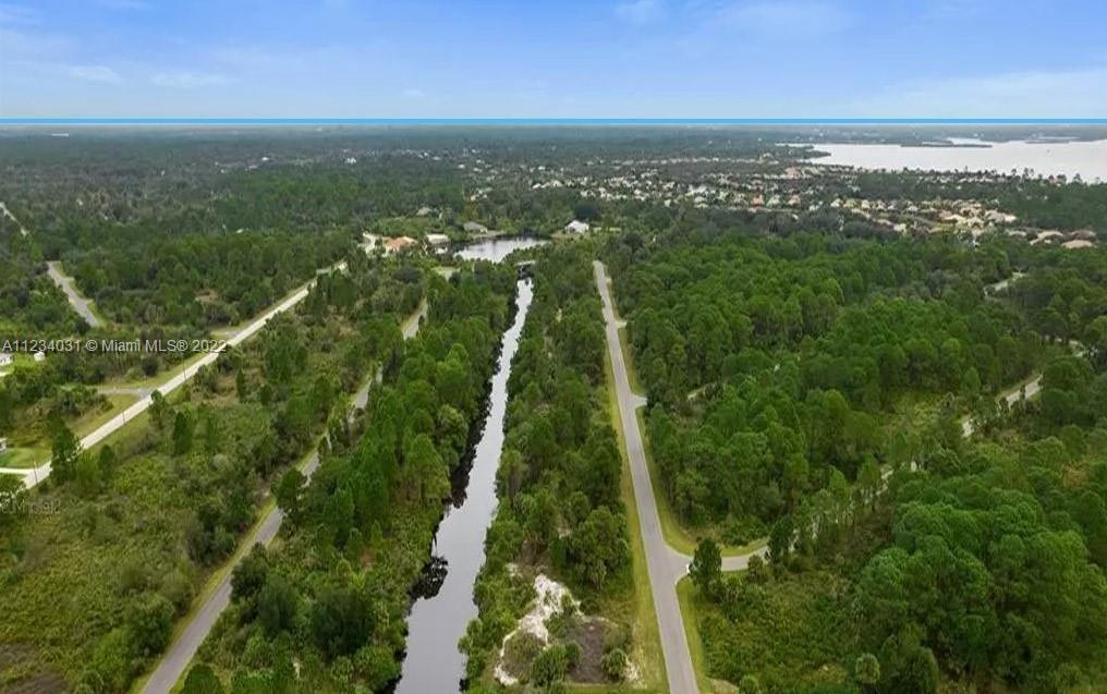 2573 Chapel Dr Property Photo 6
