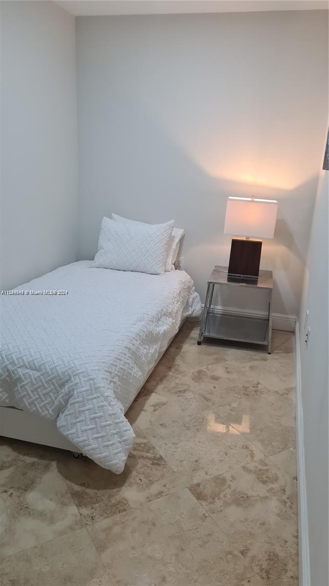 6917 Collins Ave 809 Property Photo 14