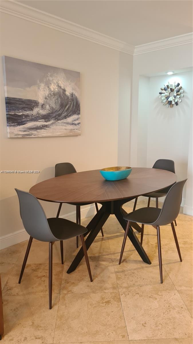 6917 Collins Ave 809 Property Photo 17