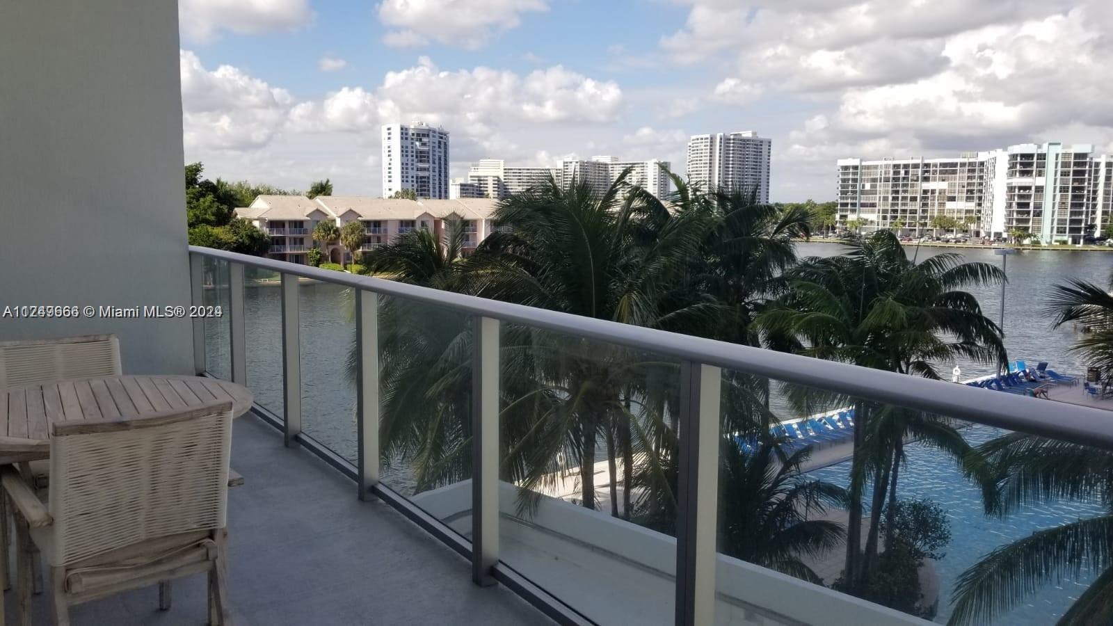 4010 S Ocean Dr R301 Property Photo 4