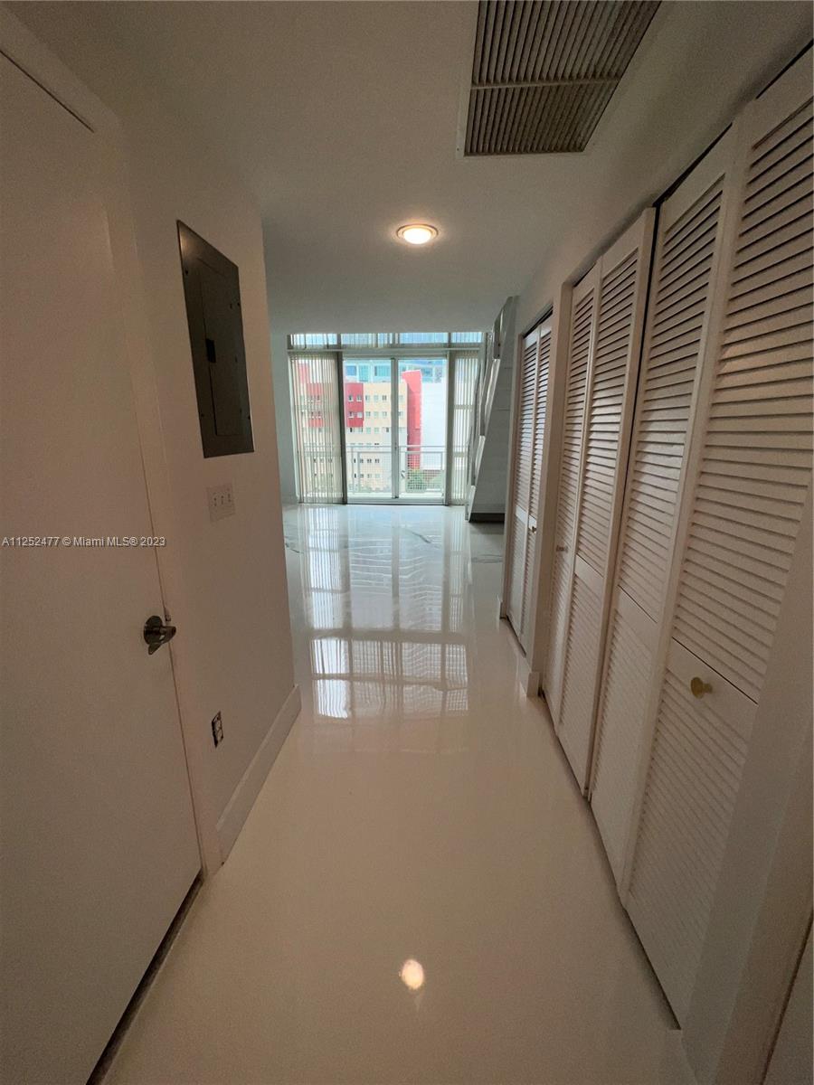 244 Biscayne Blvd 643 Property Photo 2