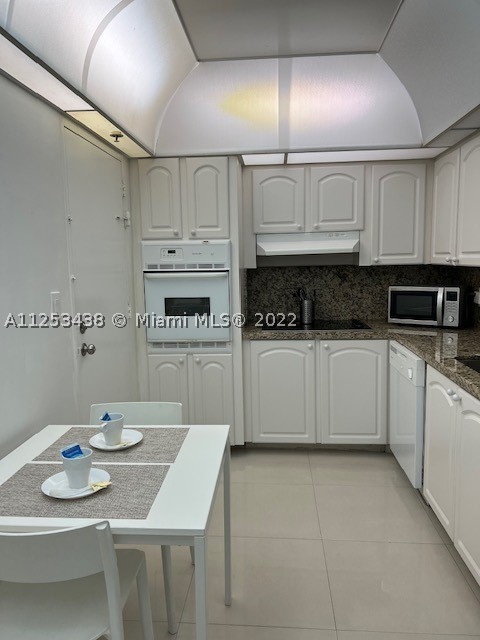 3801 S Ocean Dr 3c Property Photo 7