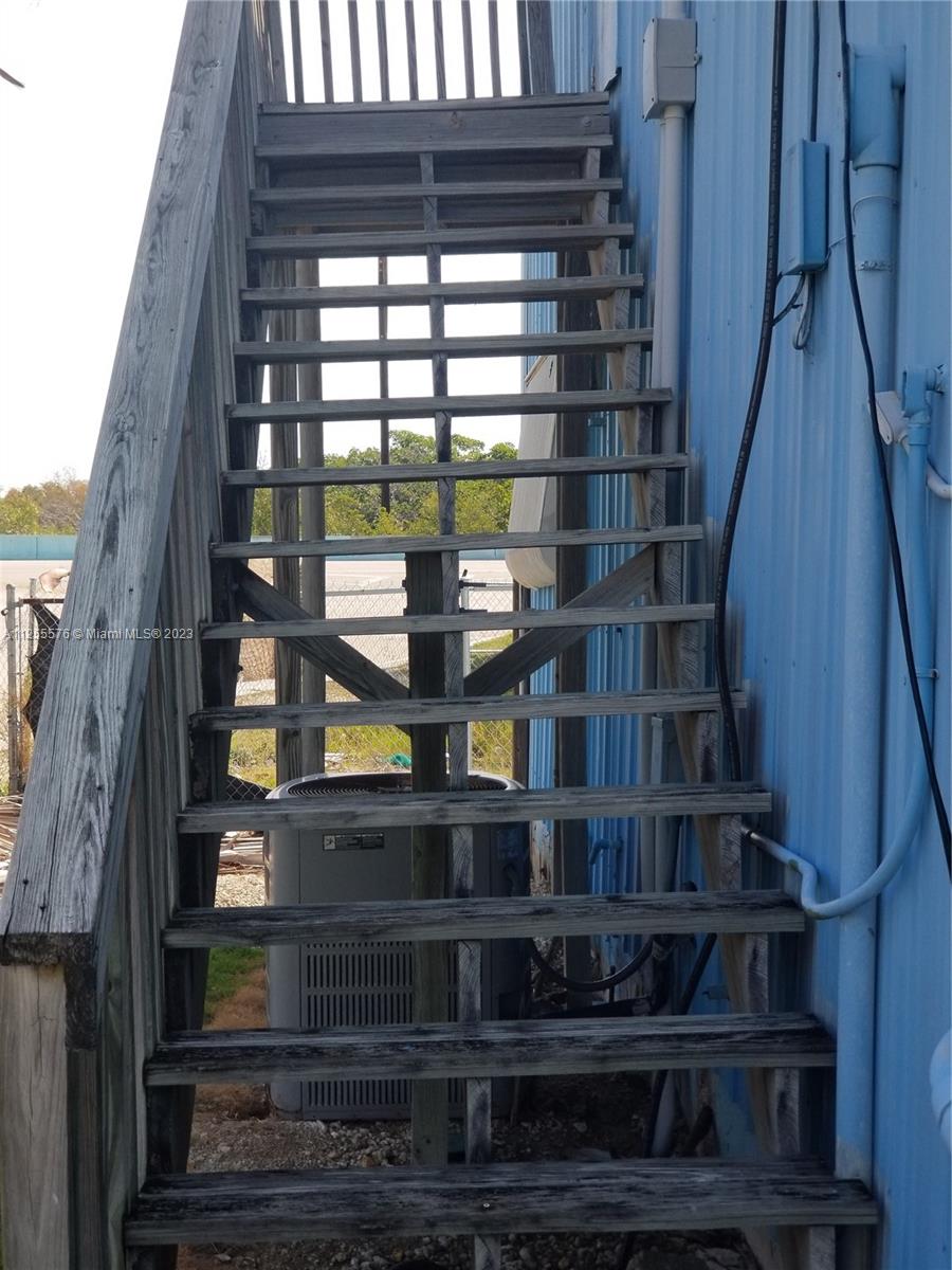 10660 Summerland Dr Property Photo 7