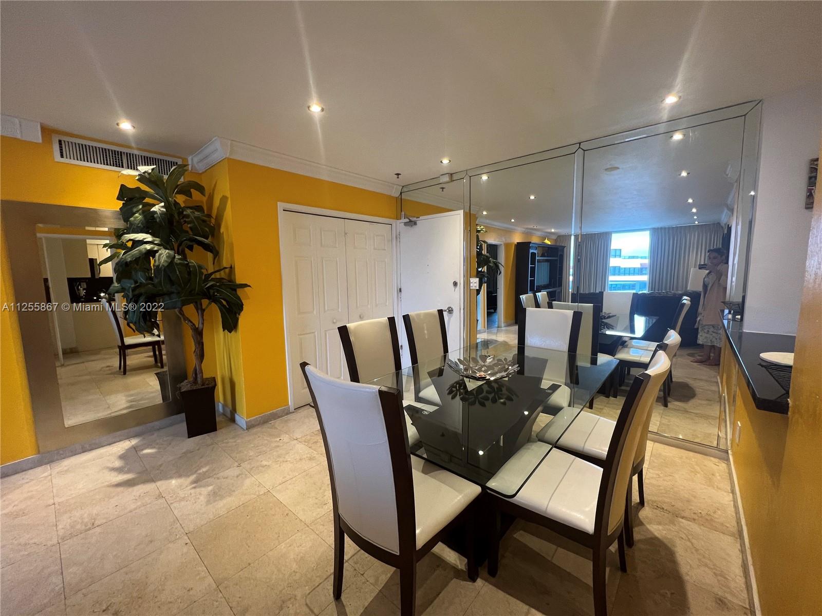 5161 Collins Ave 1711 Property Photo 4