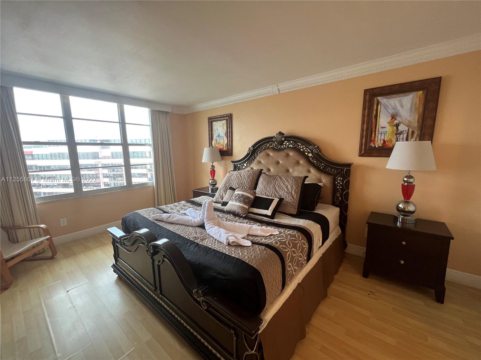 5161 Collins Ave 1711 Property Photo 9