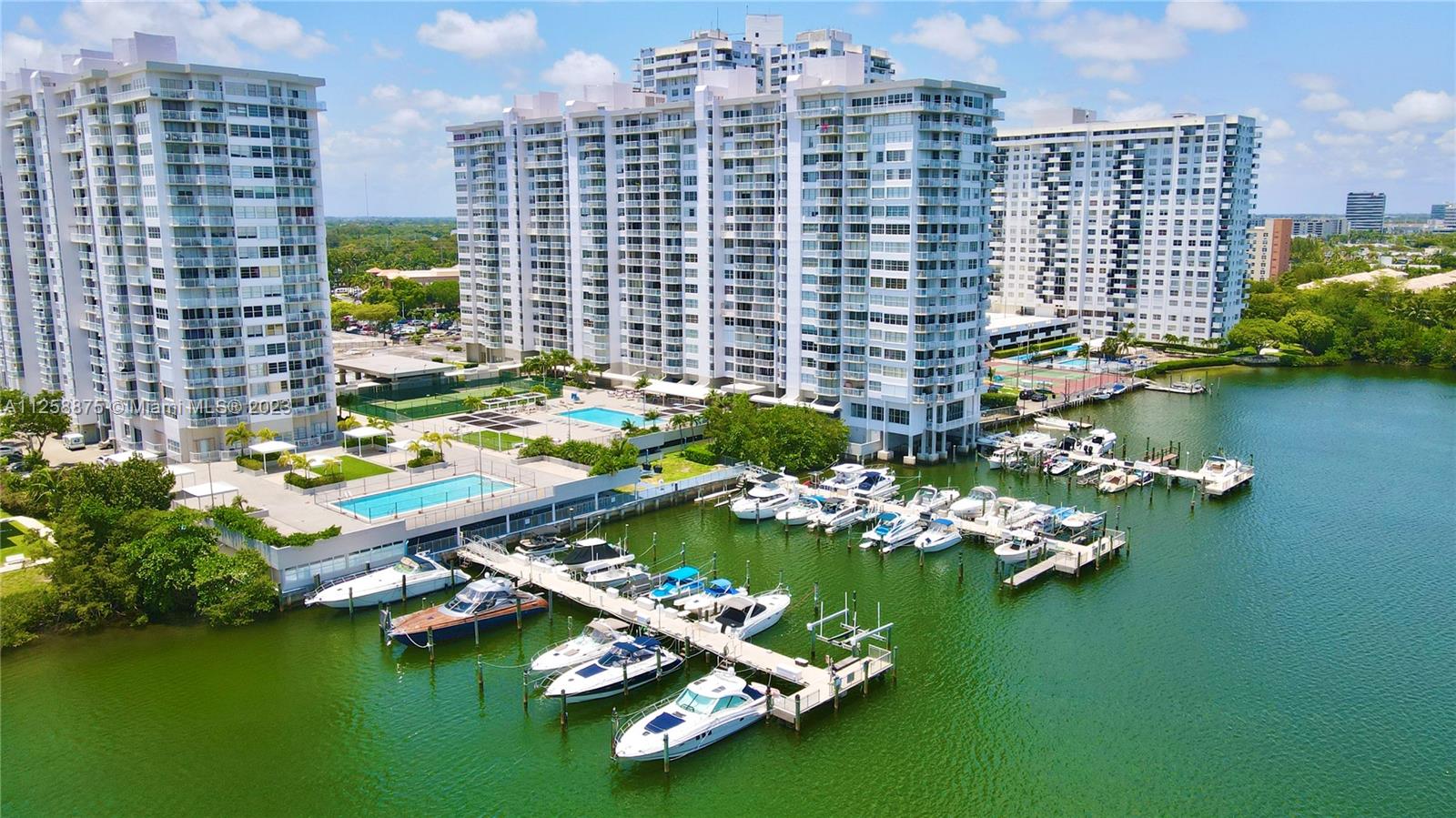 18041 Biscayne Boulevard 502 Property Photo 1