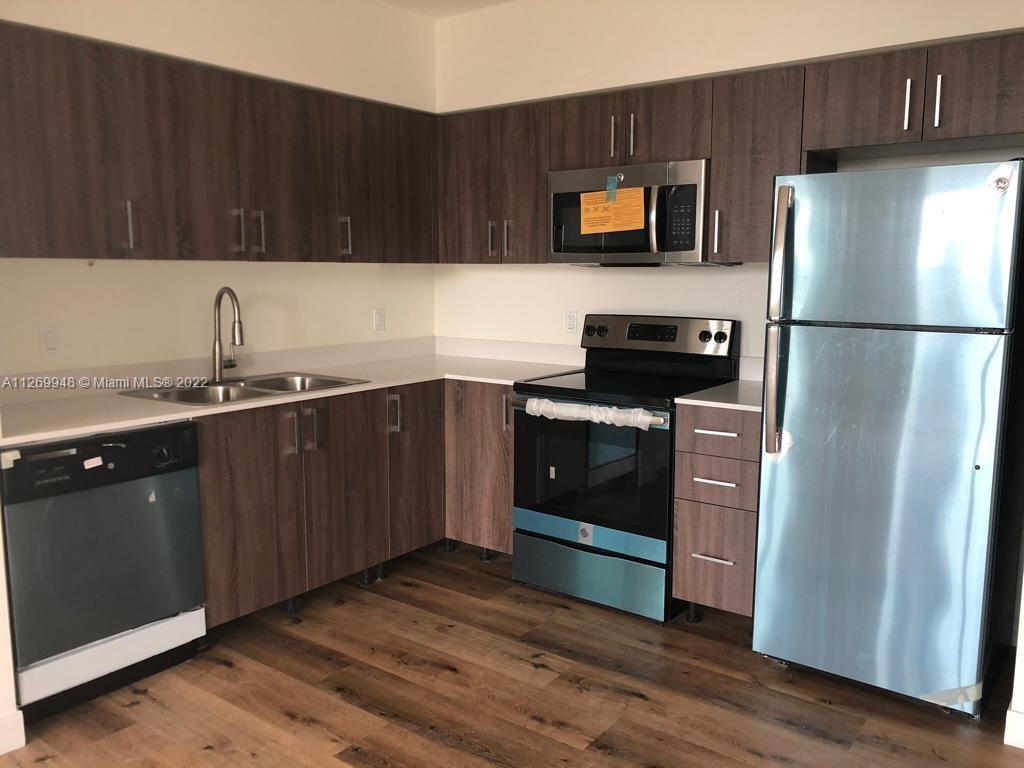 A11269948 Property Photo 8