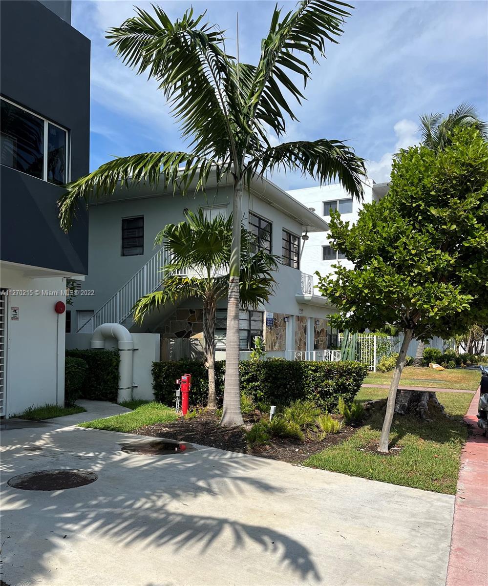 1980 Biarritz Dr Property Photo 1
