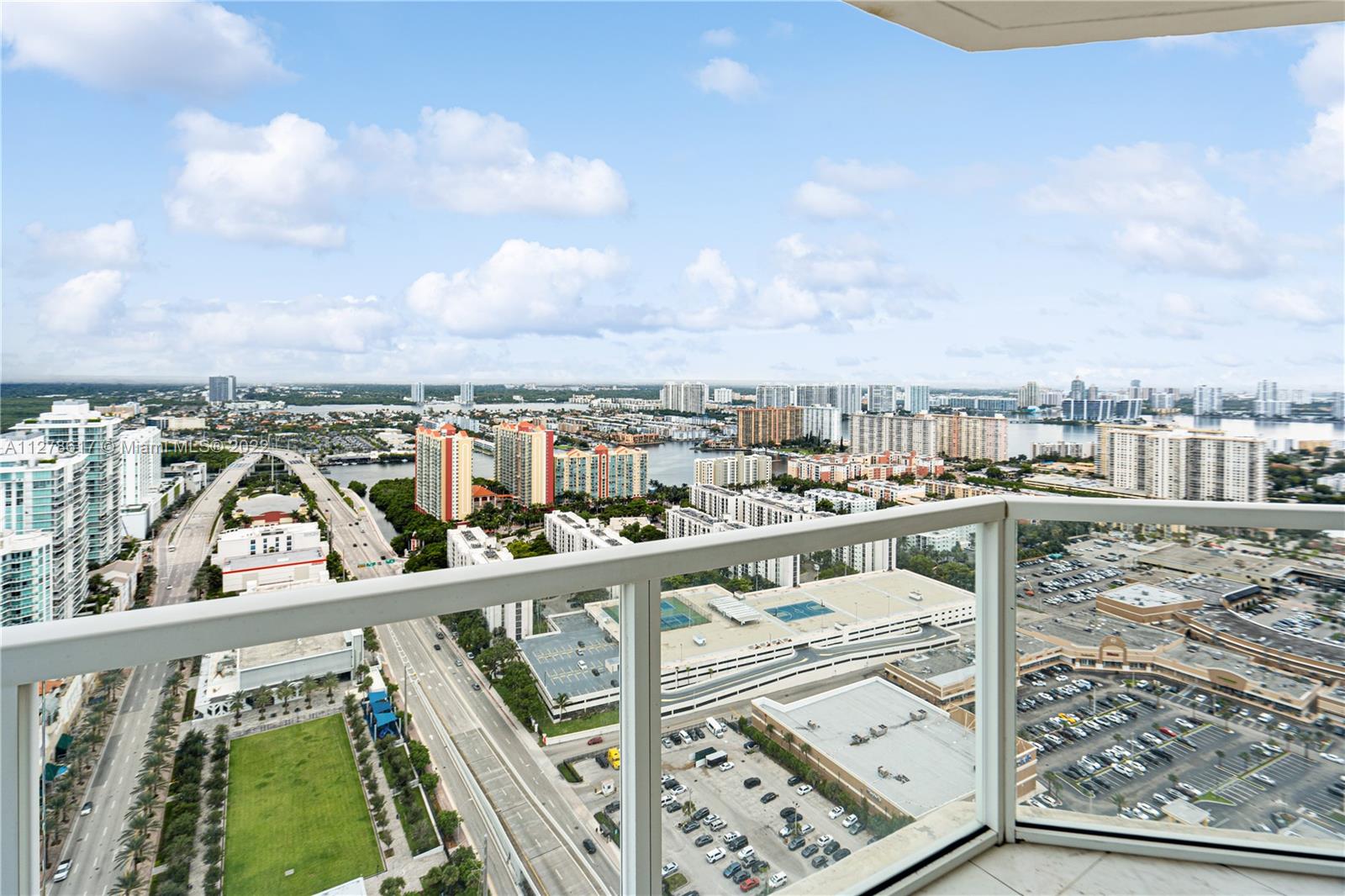 16699 Collins Ave 4108 Property Photo 3