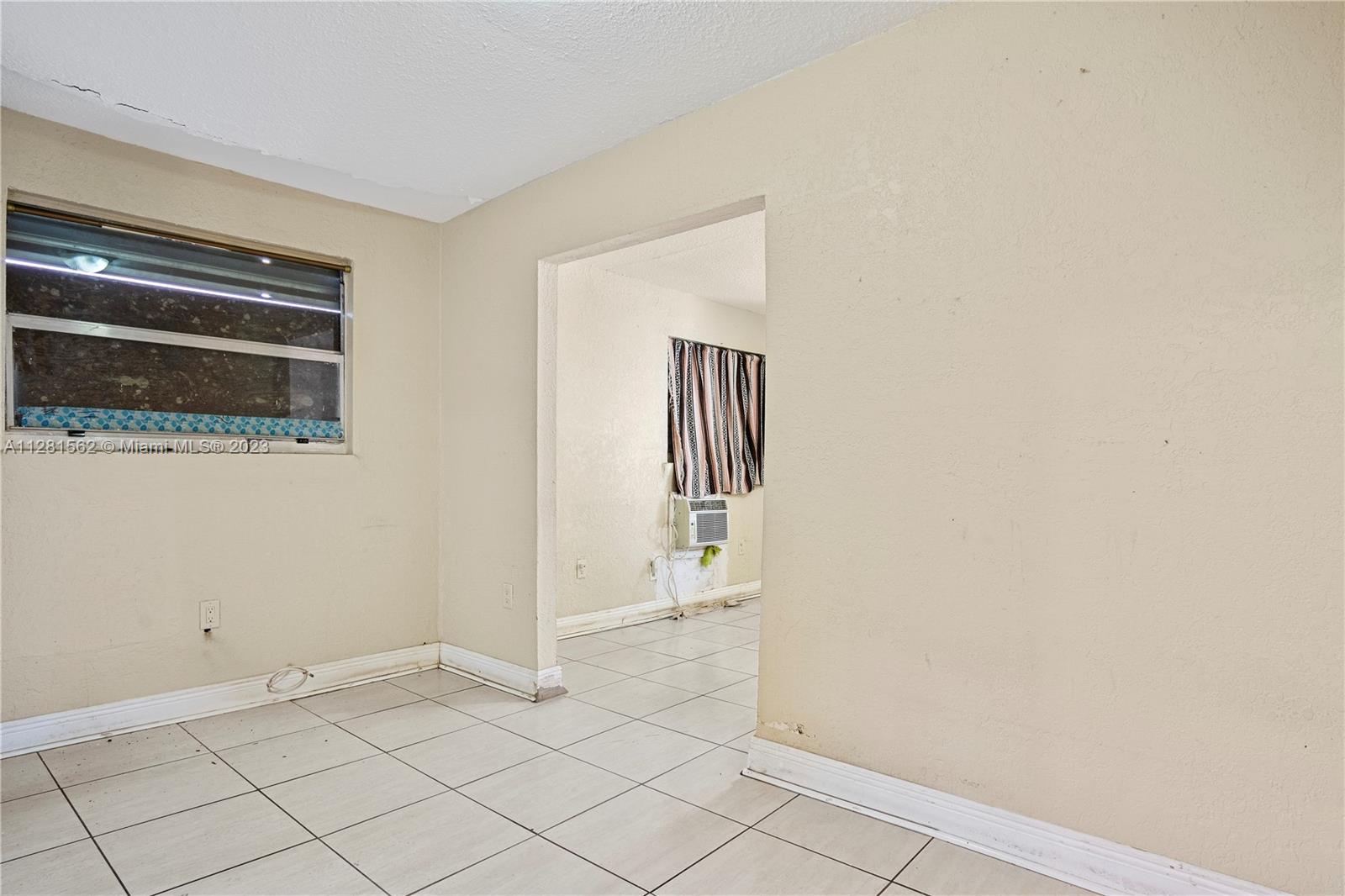 2643 Nw 22nd Ct Property Photo 5