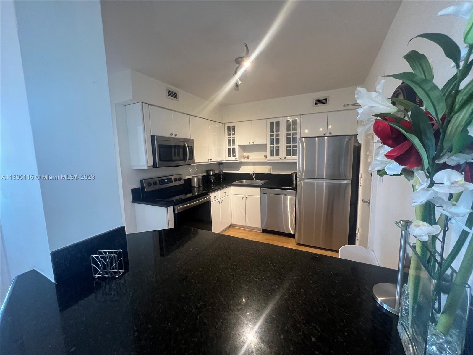A11300116 Property Photo 7