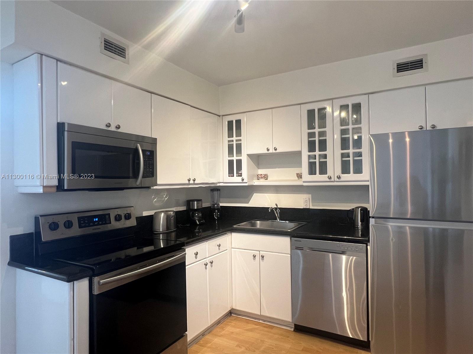 A11300116 Property Photo 8