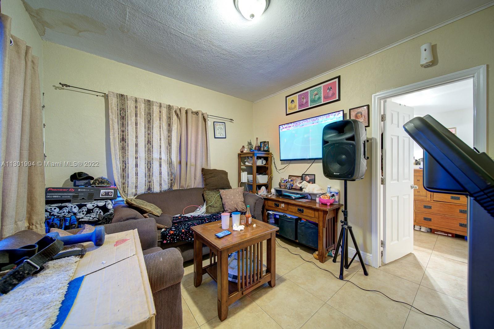 1773 Nw 19 St Property Photo 10