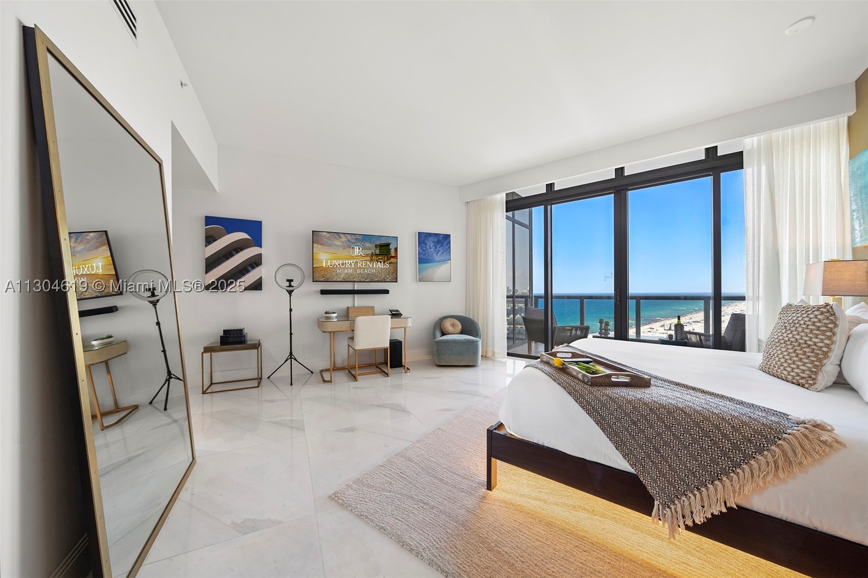 2201 Collins Ave 1926/ph- Property Photo 4