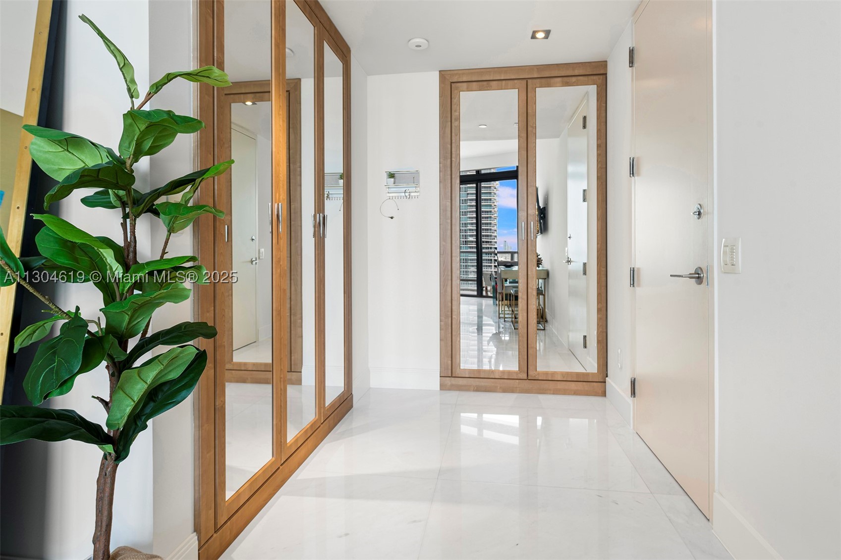2201 Collins Ave 1926/ph- Property Photo 10