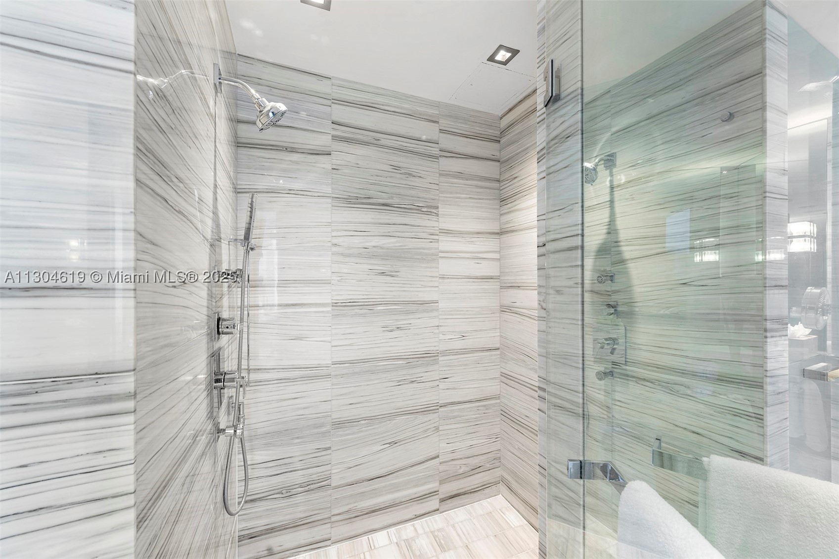 2201 Collins Ave 1926/ph- Property Photo 46