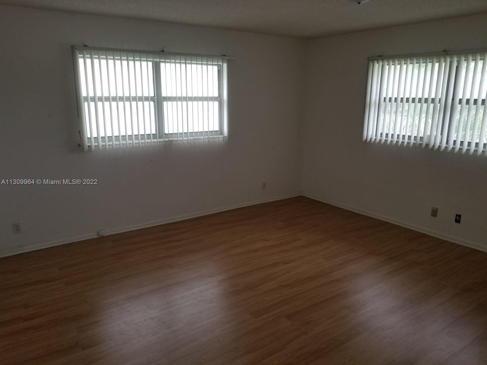 5790 Stirling Rd 314 Property Photo 7