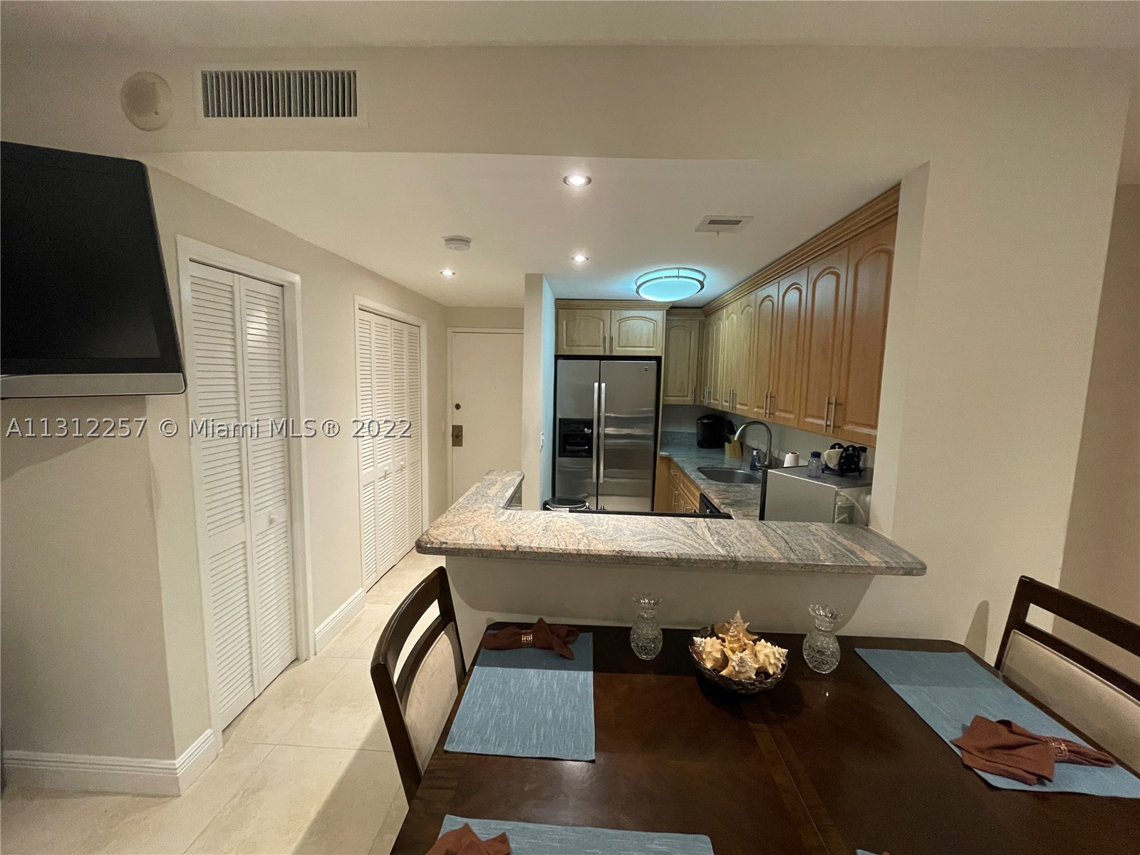 3505 S Ocean Dr 108 Property Photo 4