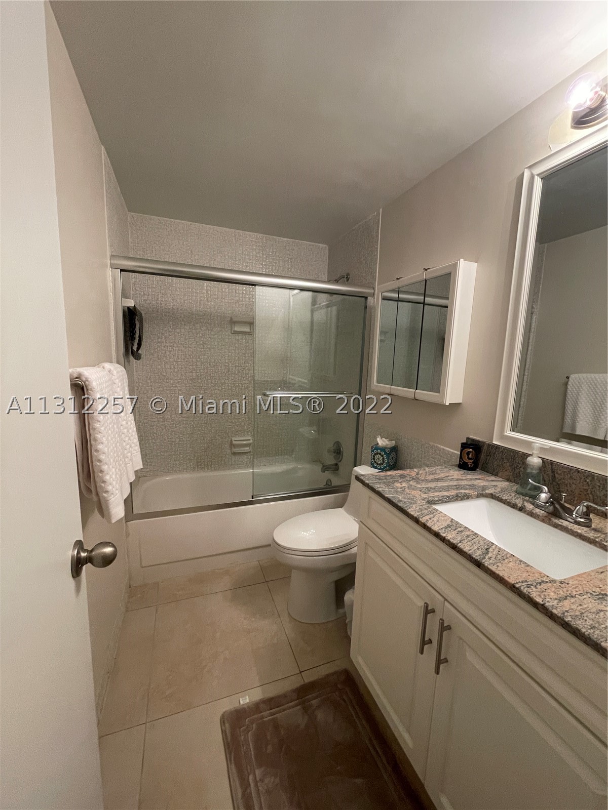 3505 S Ocean Dr 108 Property Photo 6