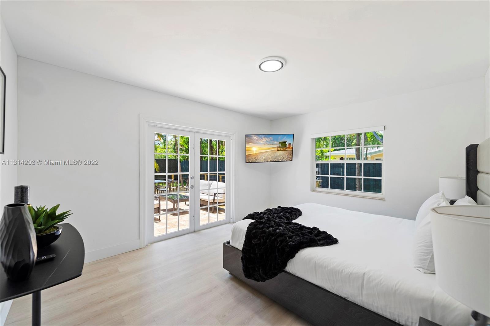 1308 Seabreeze Blvd Property Photo 22