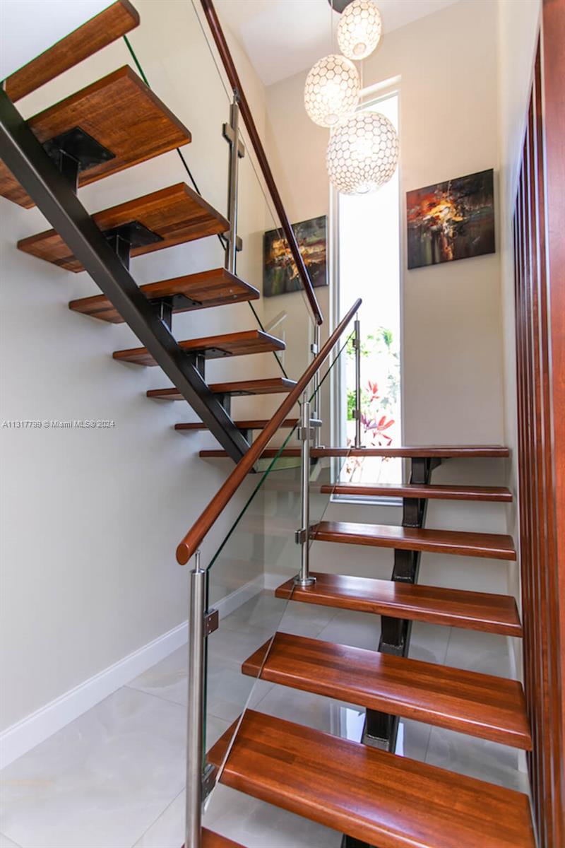 1022 Adams St Property Photo 15