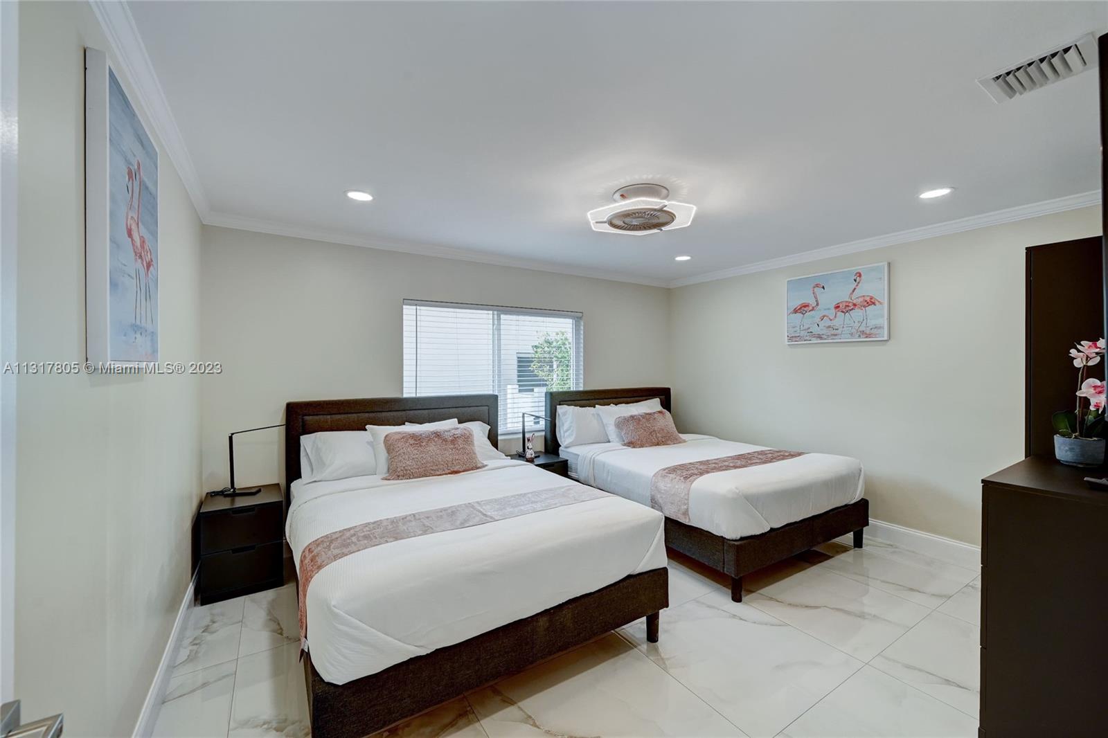 1109 Hollywood Blvd Property Photo 17