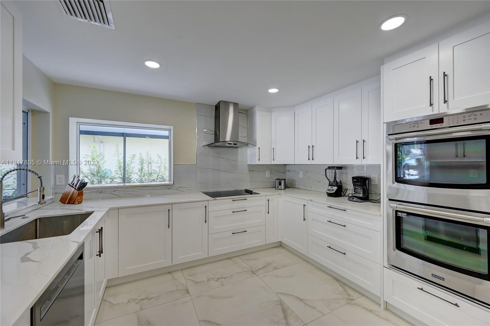 1109 Hollywood Blvd Property Photo 29