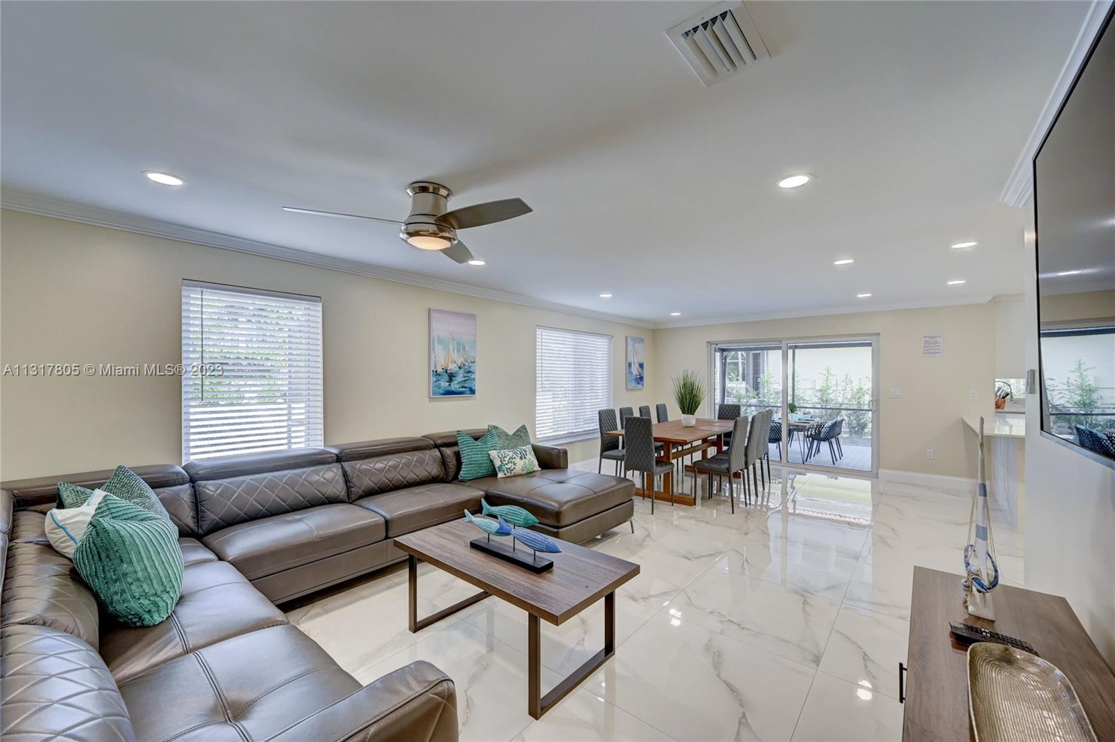 1109 Hollywood Blvd Property Photo 32