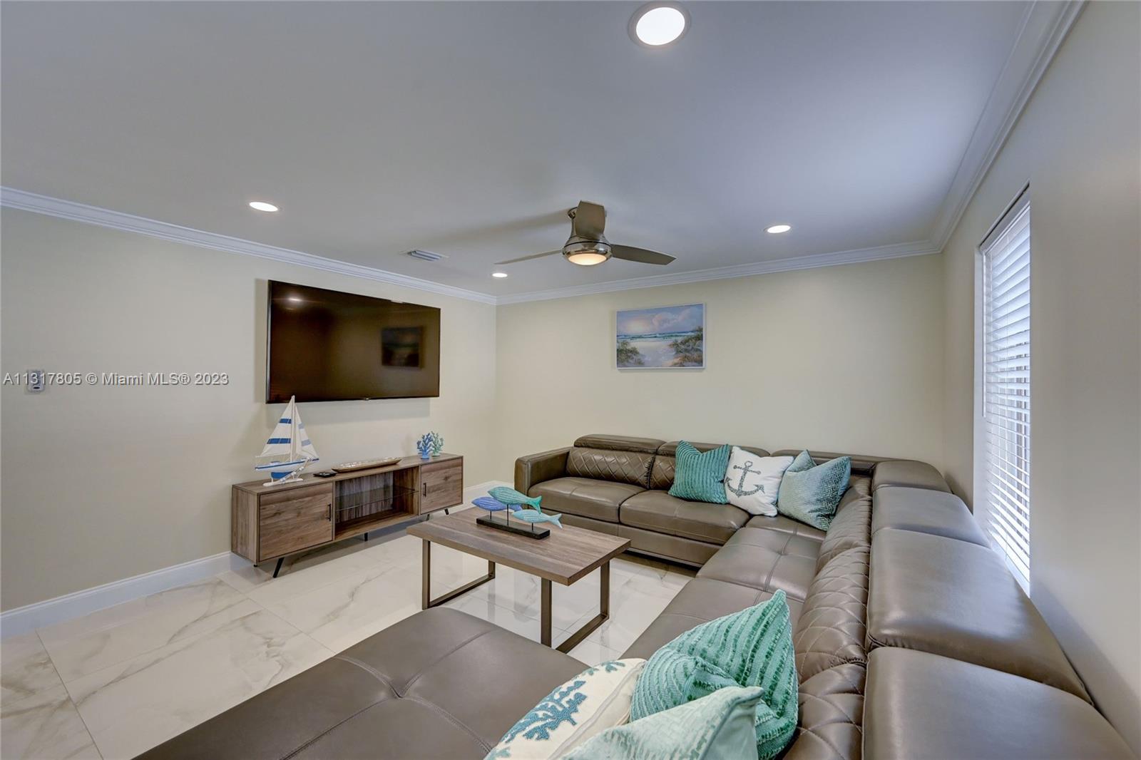 1109 Hollywood Blvd Property Photo 33