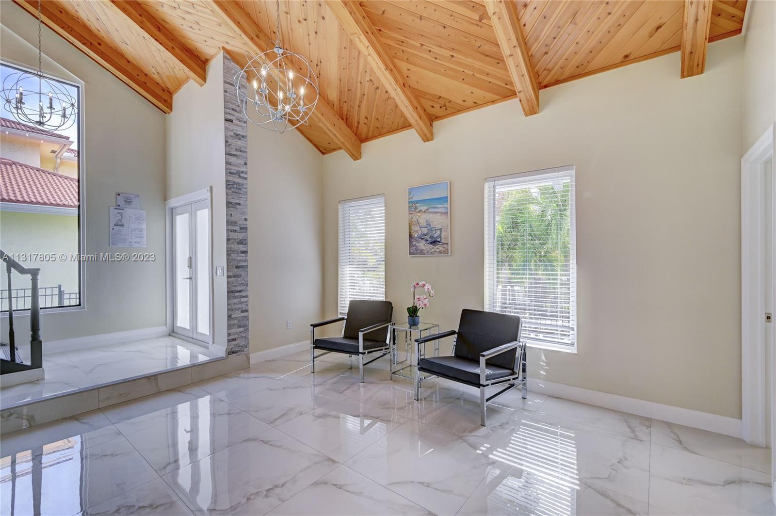 1109 Hollywood Blvd Property Photo 34