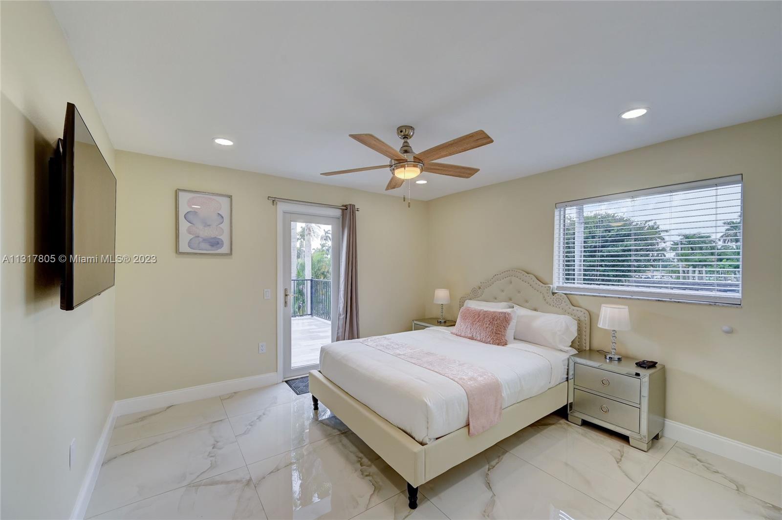 1109 Hollywood Blvd Property Photo 44