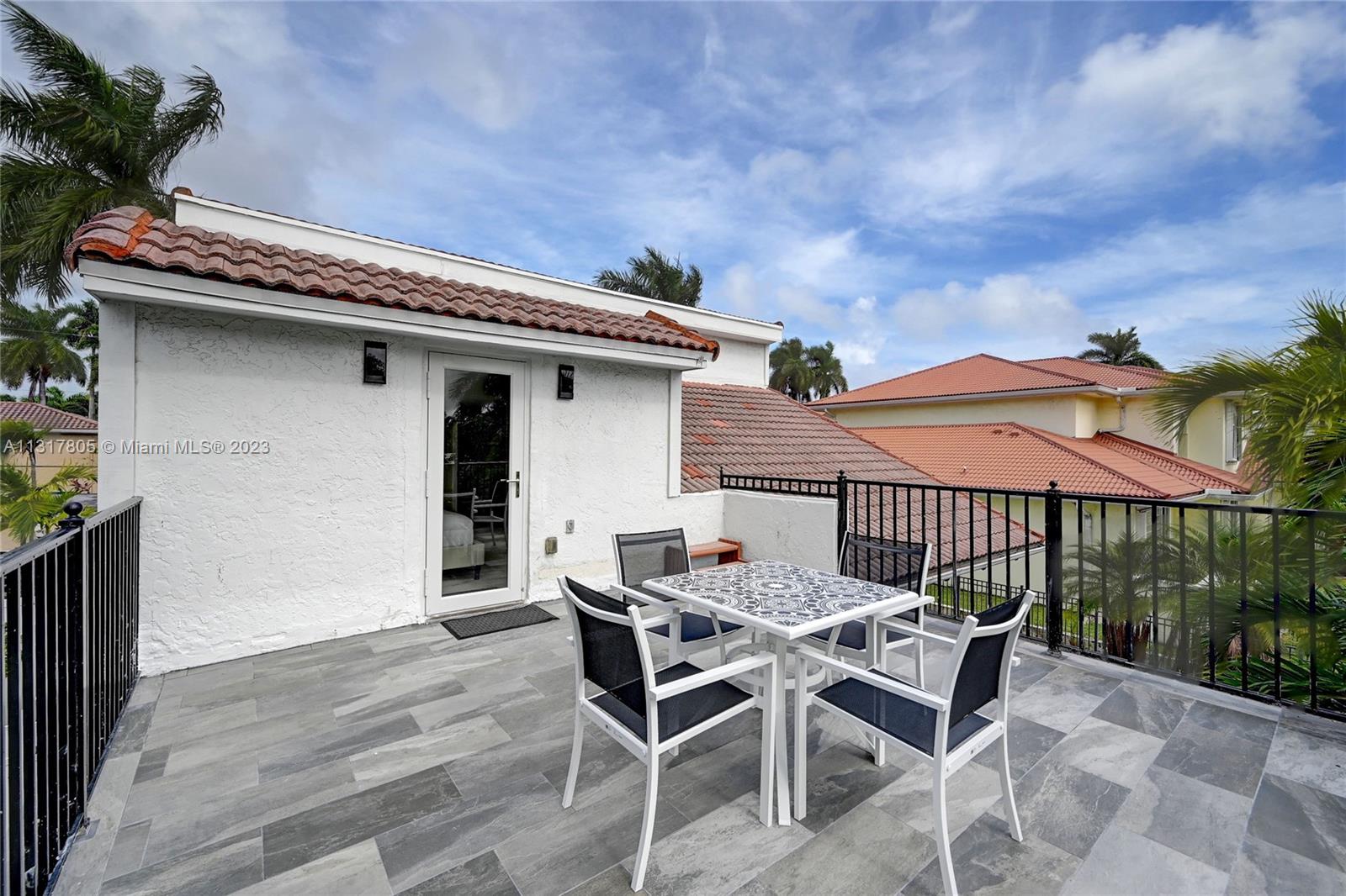 1109 Hollywood Blvd Property Photo 49