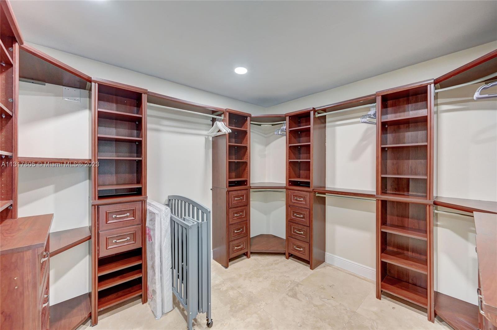 1109 Hollywood Blvd Property Photo 53