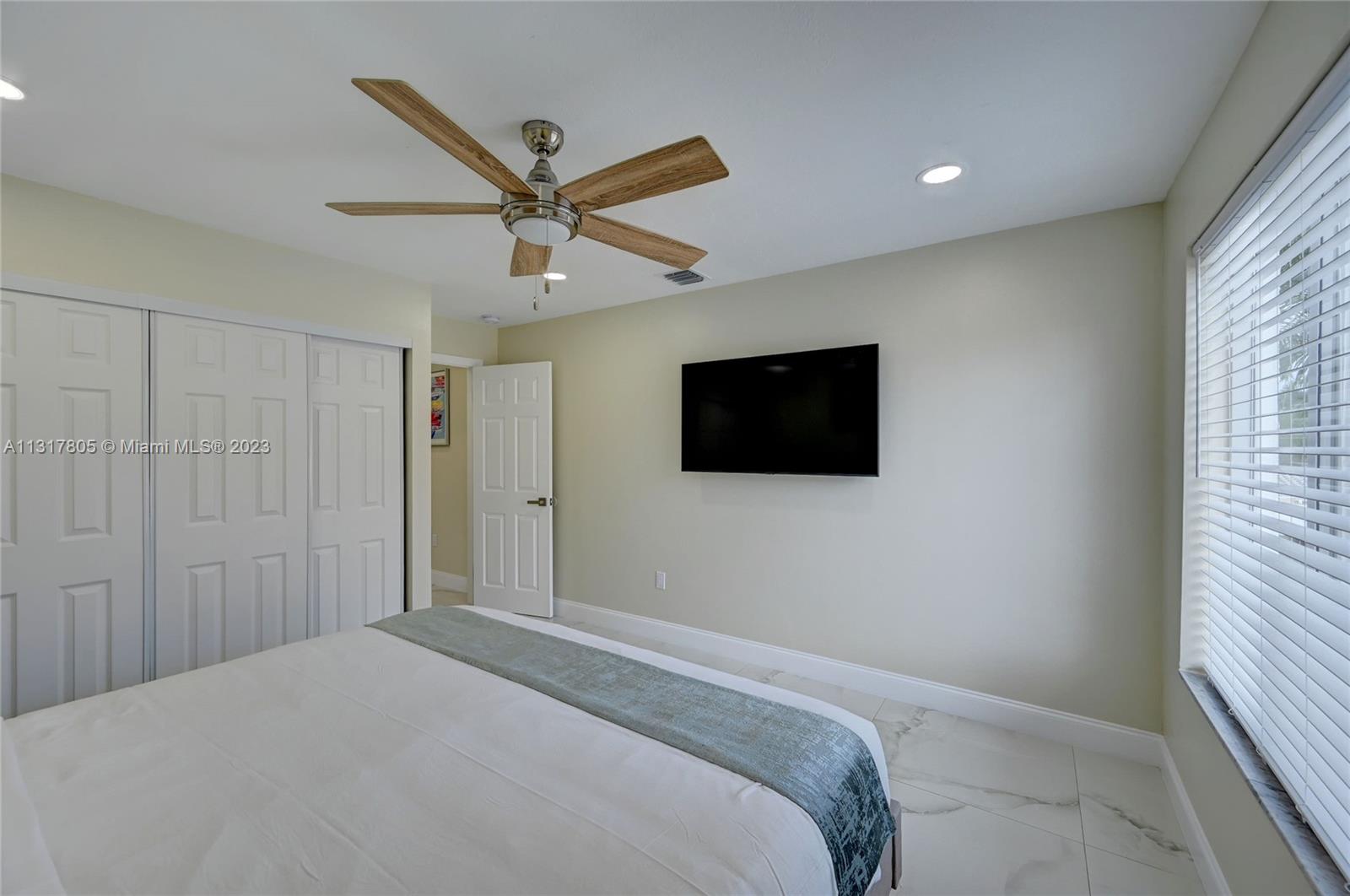 1109 Hollywood Blvd Property Photo 58
