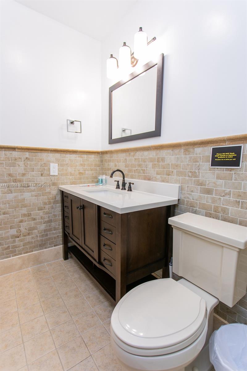 1311 Rodman St Property Photo 39