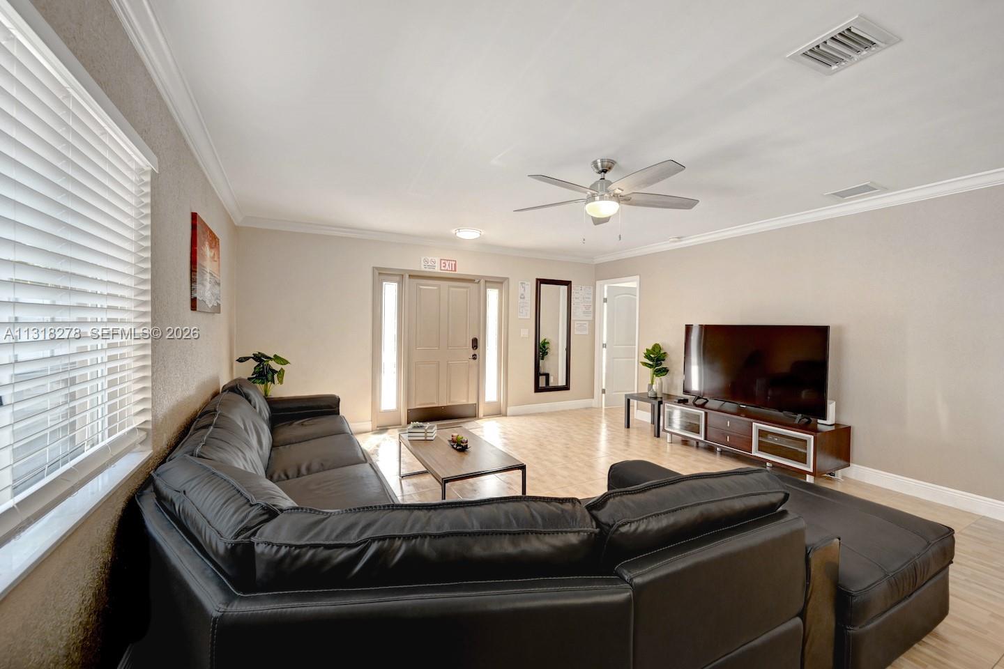 825 Harrison St Property Photo 7