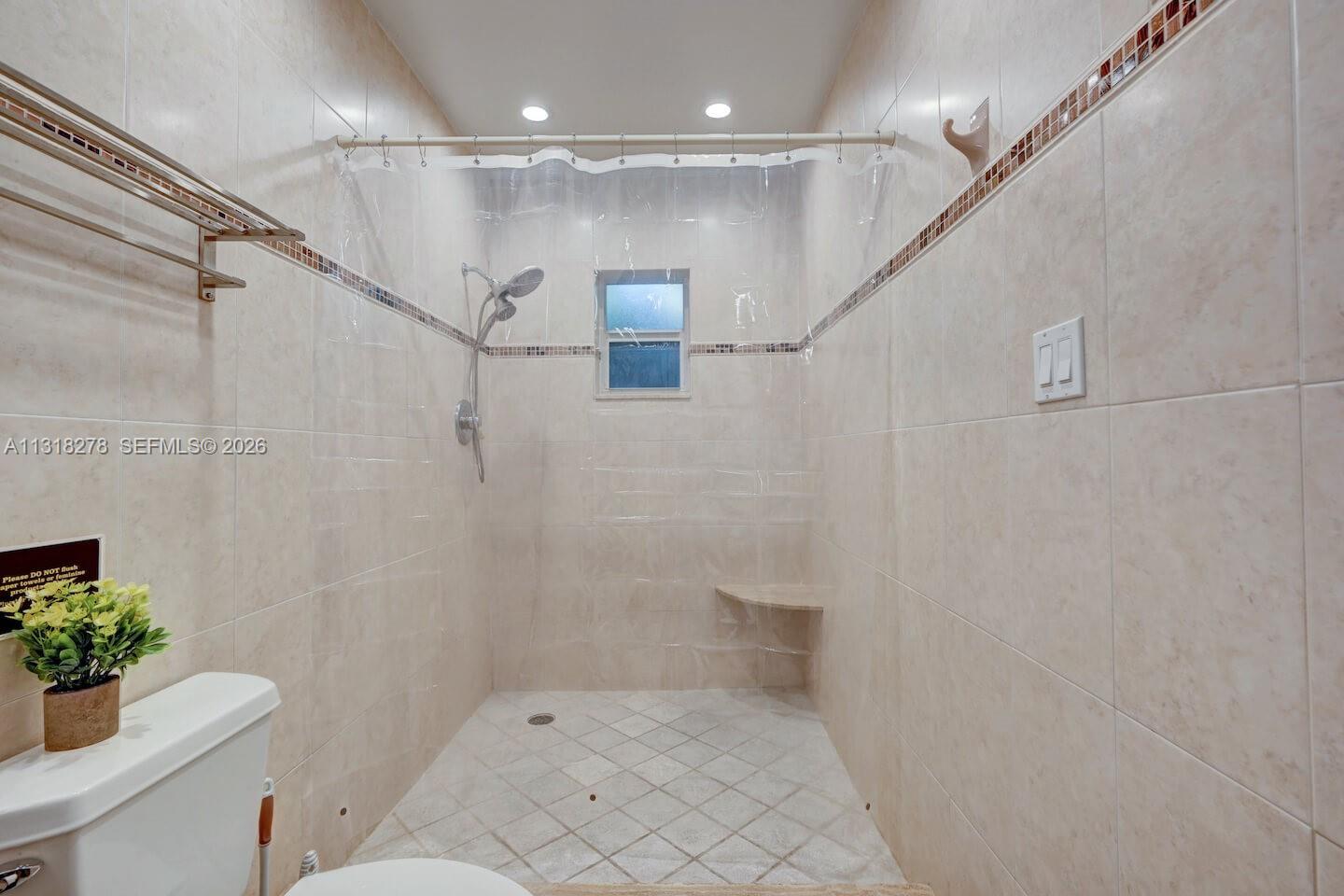 825 Harrison St Property Photo 20