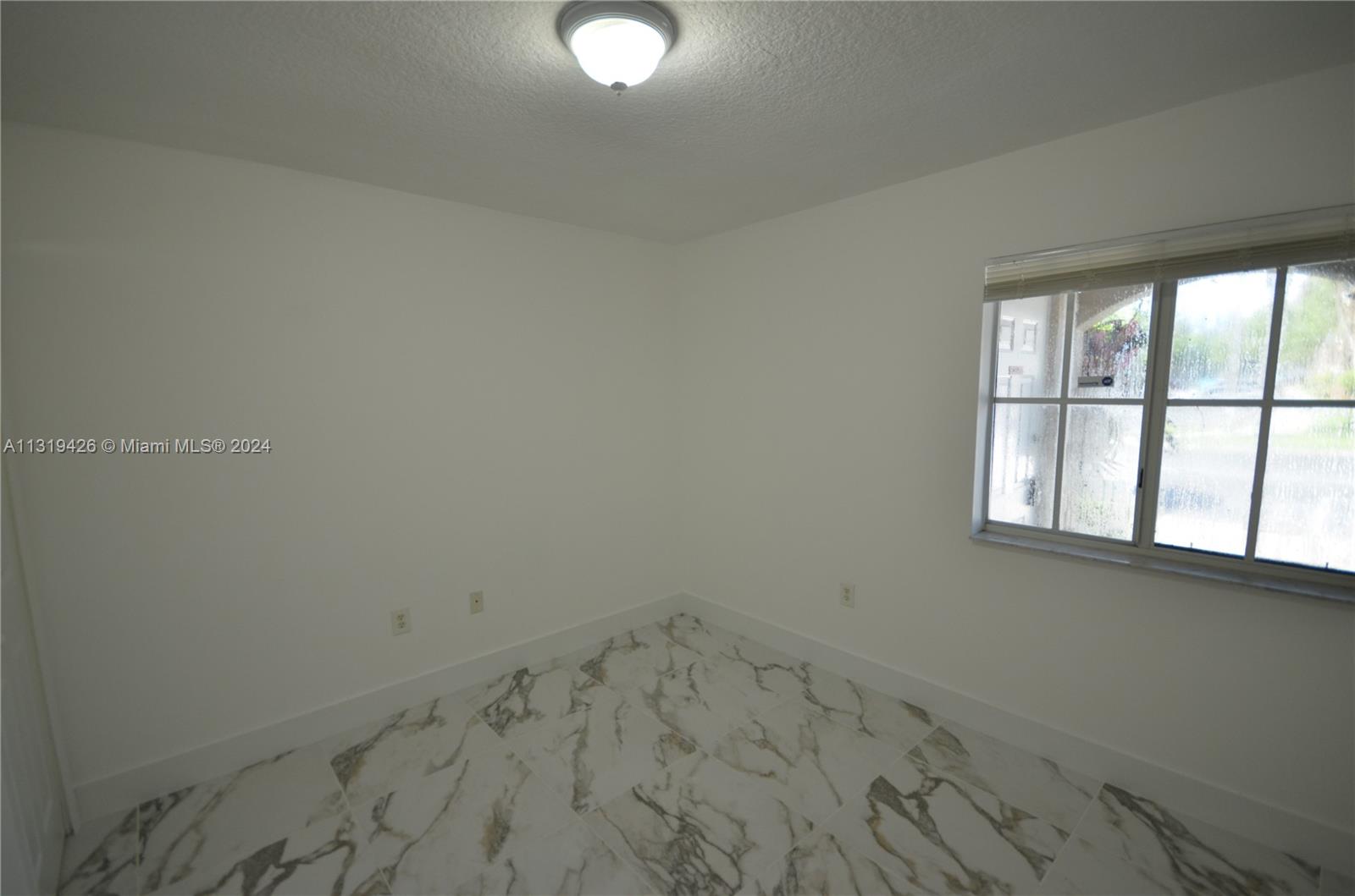 1241 Se 29th St 102 Property Photo 6
