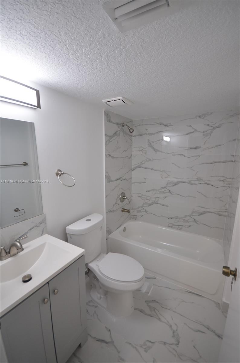 1241 Se 29th St 102 Property Photo 10