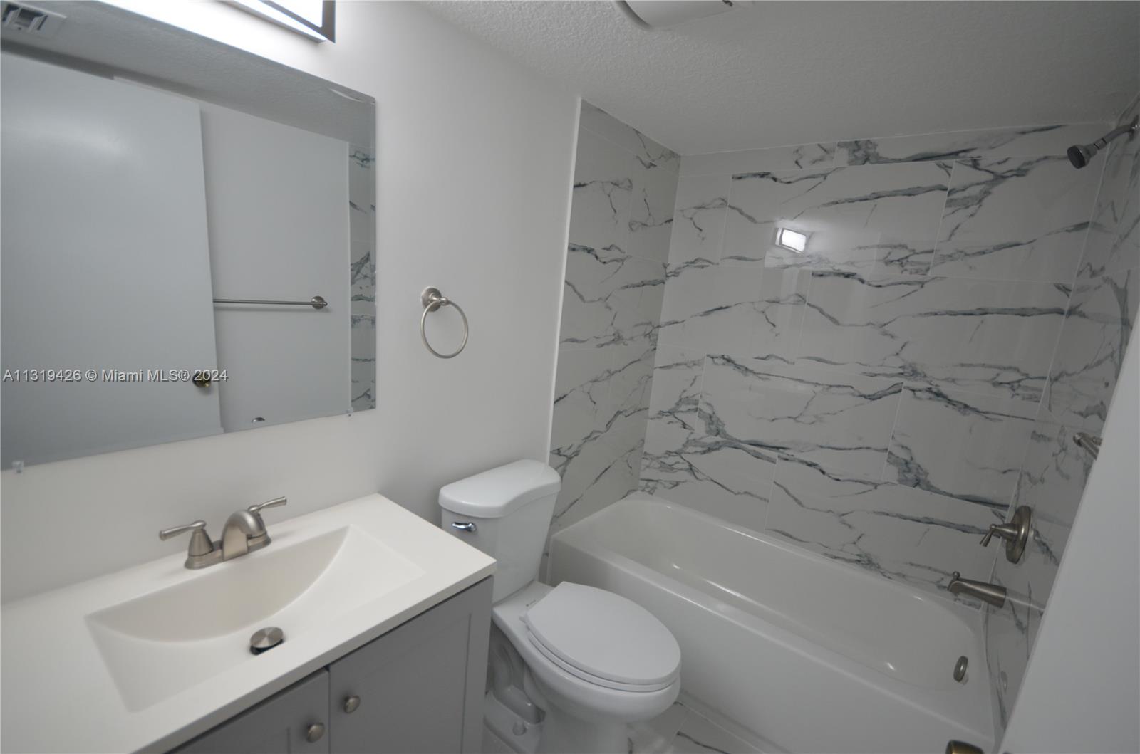 1241 Se 29th St 102 Property Photo 19