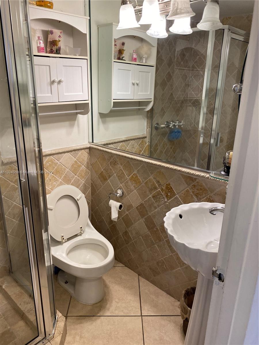 A11324010 Property Photo 13