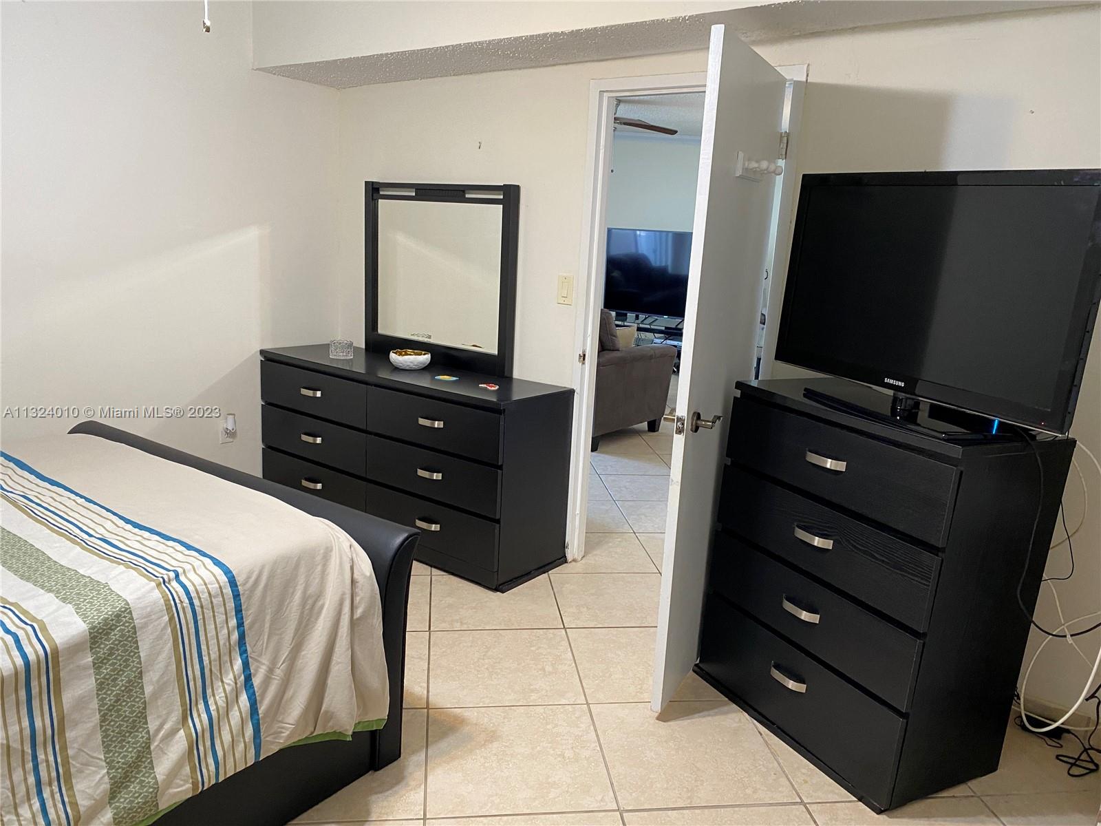 A11324010 Property Photo 19