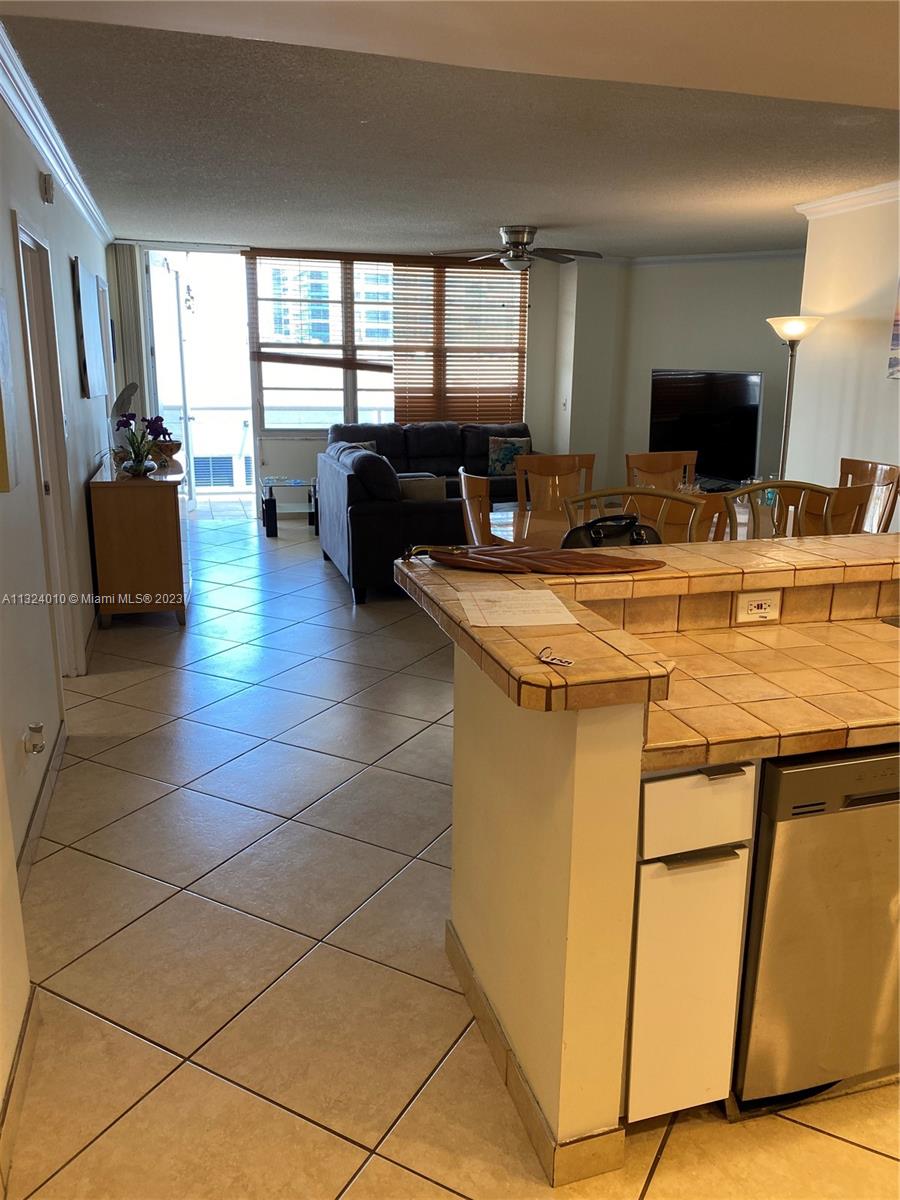A11324010 Property Photo 20