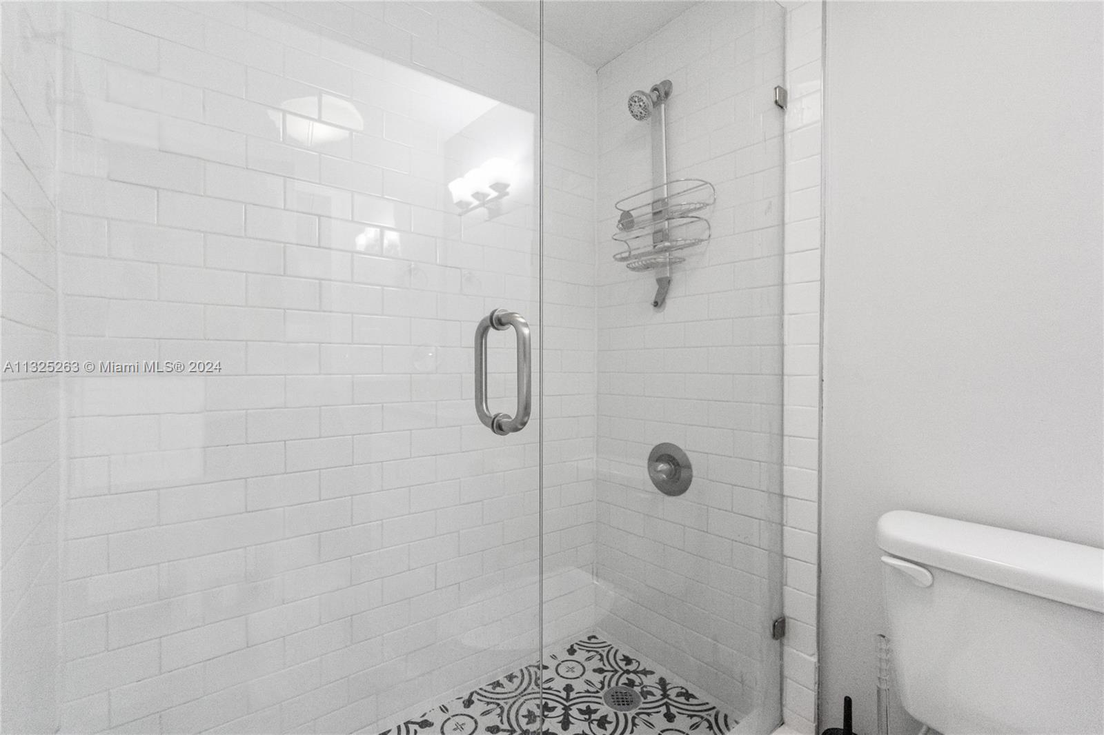 100 Lincoln Rd Property Photo 11