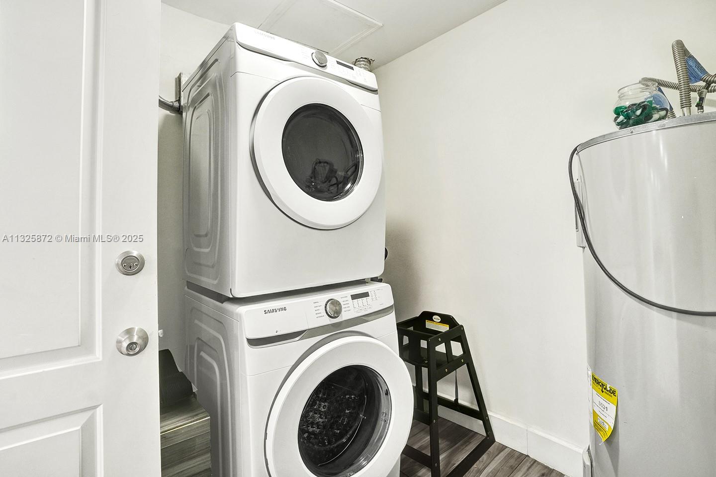 1018 Adams St Property Photo 40