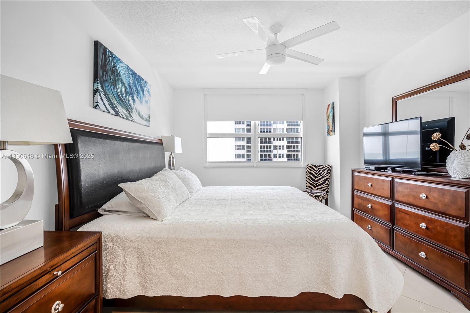 2080 S Ocean Dr, 1507. Property Photo 11