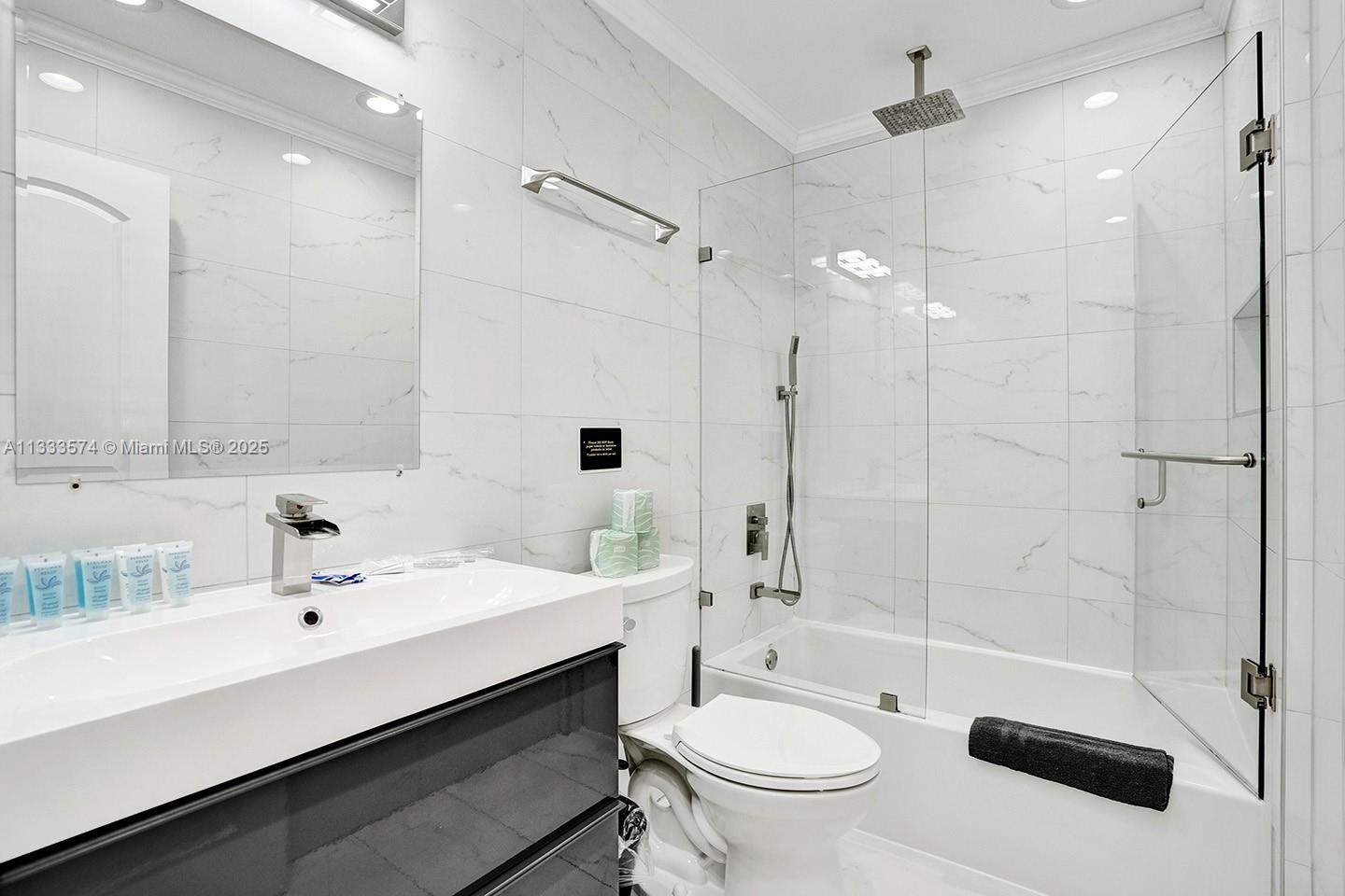 947 Washington St Property Photo 36